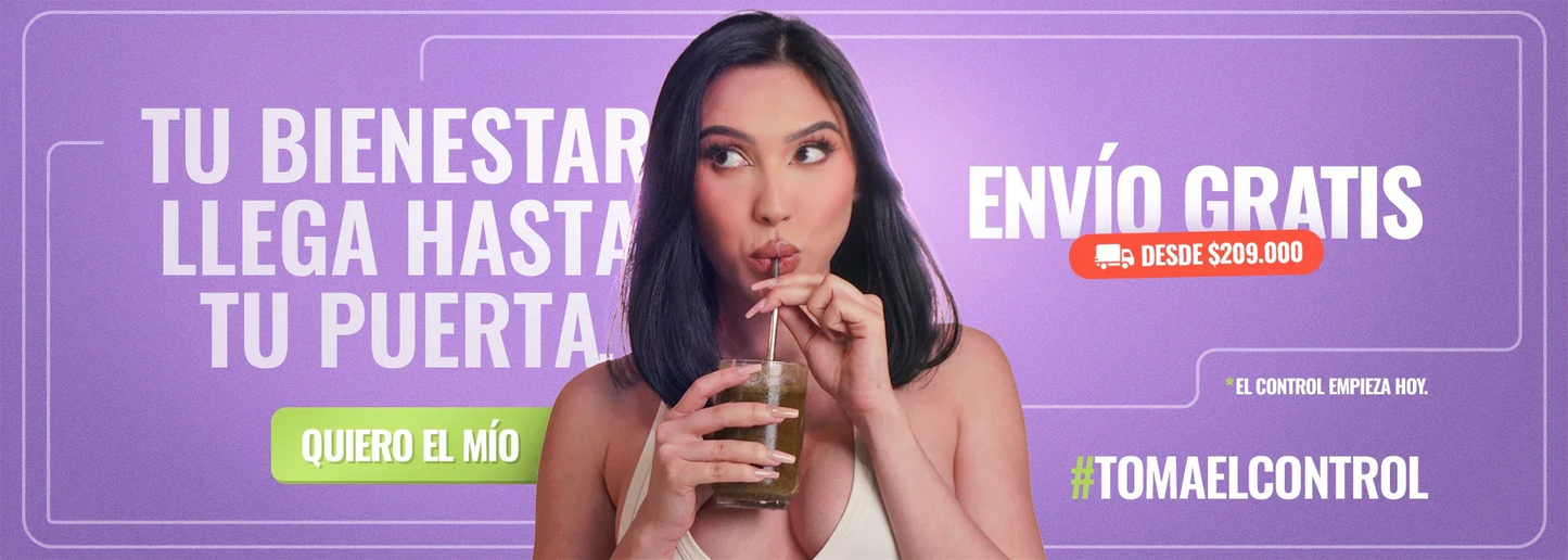 Mujer tomando bebida funcional SOMA Sculpt con pajita, fondo morado, promoción envío gratis desde $209.000, ideal para bienestar digestivo y rutina diaria